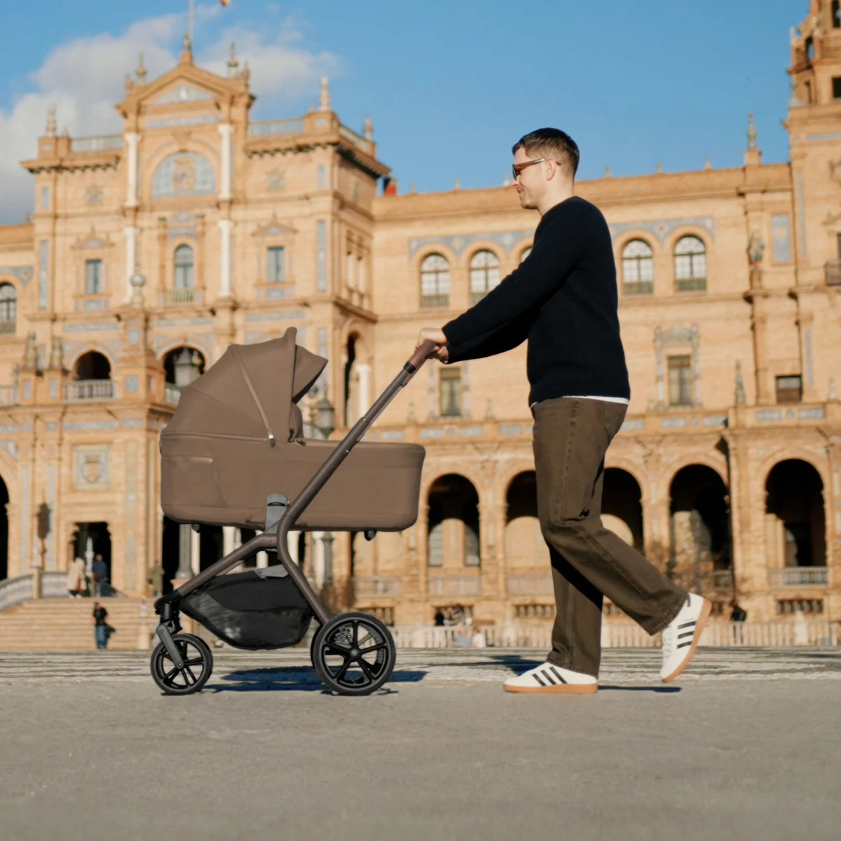 Breez Maple with Carrycot
