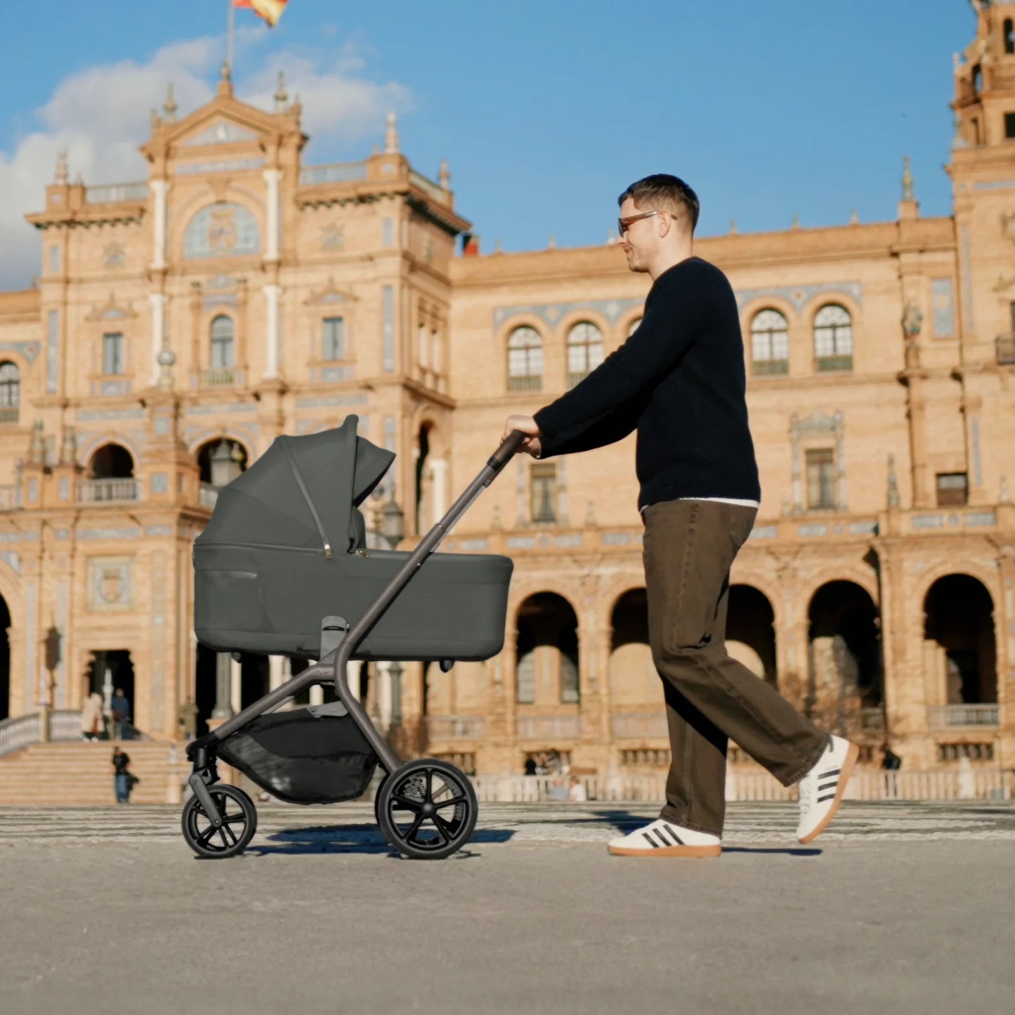 Breez Pewter with Carrycot